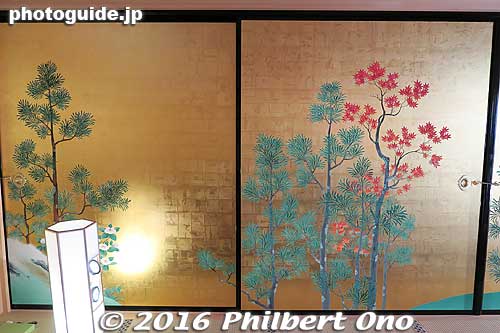 Sliding door painting in the Omote Shoin (表書院) Main Hall's Ichi-no-Ma Room 一之間.
Keywords: aichi nagoya castle
