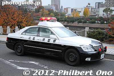 Hiroshima police car.
Keywords: hiroshima peace memorial park