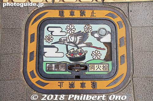 Oriental White Stork manhole in Toyooka, Hyogo Prefecture.
Keywords: hyogo toyooka Oriental White Stork Park kounotori konotori bird manhole