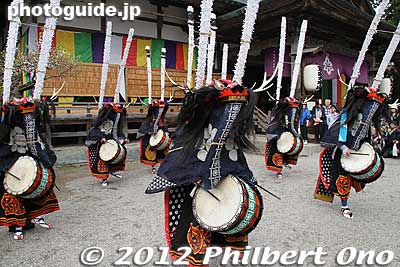 Taiko drum dance by eight men dressed as fierce-looking deer-lion with tall antlers and a mane.
Keywords: iwate hiraizumi world heritage site buddhist temples chusonji tendai deer dance