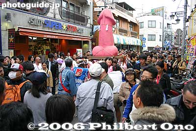 Portable shrine procession. Also see the [url=http://www.youtube.com/watch?v=P45auYir6Zg]video at YouTube[/url].
Keywords: kanagawa kawasaki kanayama jinja shrine phallus penis kanamara matsuri4 matsuri festival