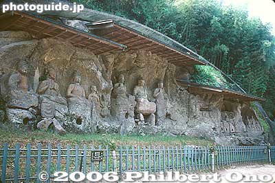 Stone buddhas, Usuki, Oita.
Keywords: oita usuki stone buddha sculpture national treasure