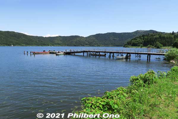 Boat dock. Note that swimming is not allowed in Lake Yogo.
Keywords: shiga nagahama lake yogo