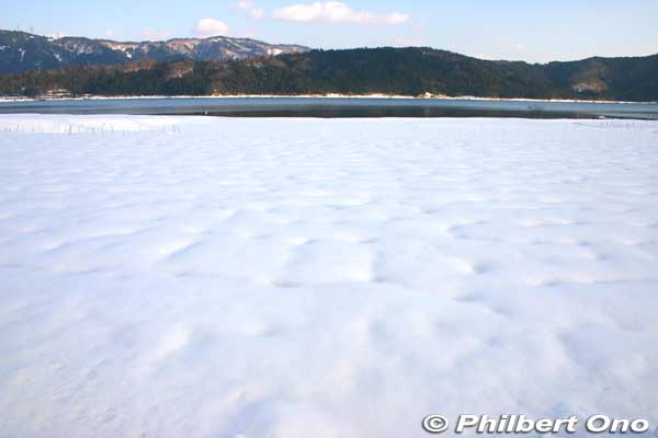 Same view in winter.
Keywords: shiga nagahama lake yogo