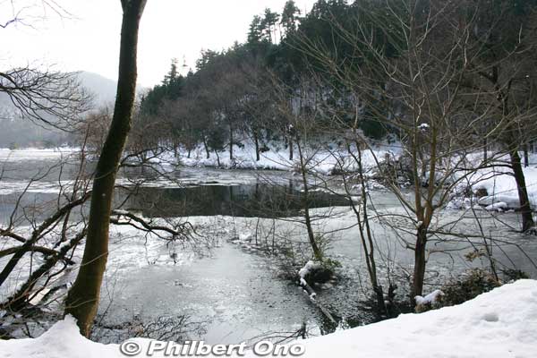 Same spot as previous photo, but in winter.
Keywords: shiga nagahama lake yogo