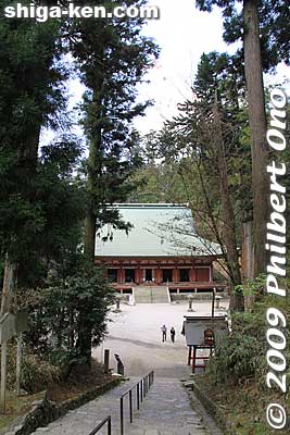 Steps to Shaka-do Hall, the main hall in Saito.
Keywords: shiga otsu enryakuji buddhist temple tendai 
