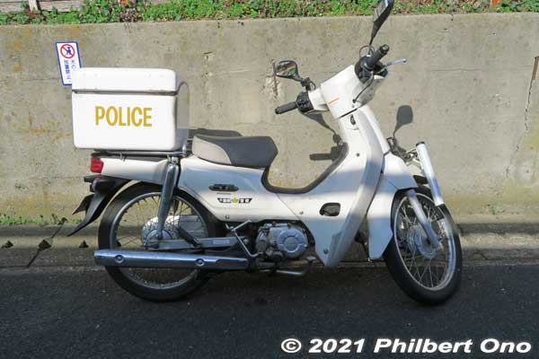 Police motor scooter.
Keywords: chiba ichikawa