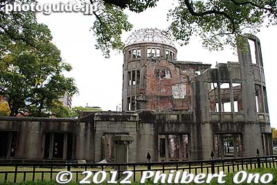Keywords: hiroshima peace memorial park atomic bomb dome