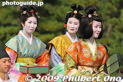 Kudara O Myoshin was the wife of a prominent government official. Chief Lady in Waiting for Emperor Kammu. 百済王明信
Keywords: kyoto jidai matsuri festival of ages