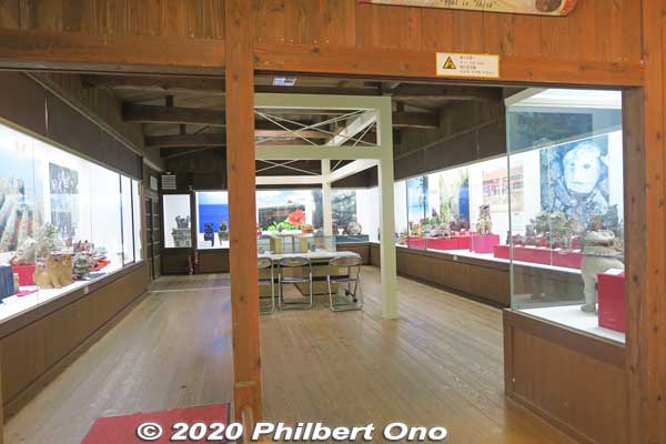 Another room of exhibits.
Keywords: okinawa nanjo world history culture museum