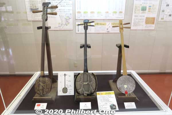 Sugar Cane Hall also has a Sanshin exhibit.
Keywords: okinawa nanjo world sanshin shamisen