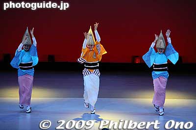 Keywords: saitama koshigaya minami koshigaya awa odori dance matsuri festival dancers women