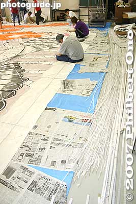 Bamboo rods and sticks.
Keywords: shiga higashiomi giant kite festival making odako matsuri