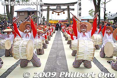 Keywords: shiga maibara suijo hachiman shrine taiko drummers dance odori matsuri festival matsuri9