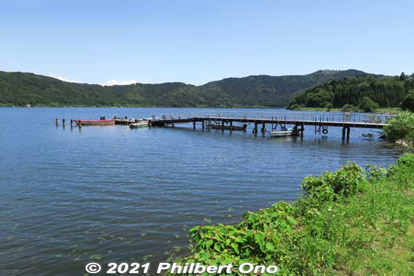 Boat dock. Note that swimming is not allowed in Lake Yogo.
Keywords: shiga nagahama lake yogo