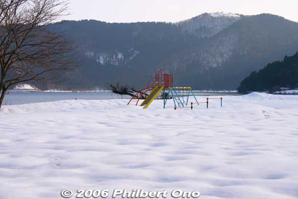 Snowed-over park
Snowed-over park