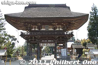 Namura Shrine's Romon Gate, Important Cultural Property 楼門
Keywords: shiga ryuo-cho ryuou namura shrine jinja
